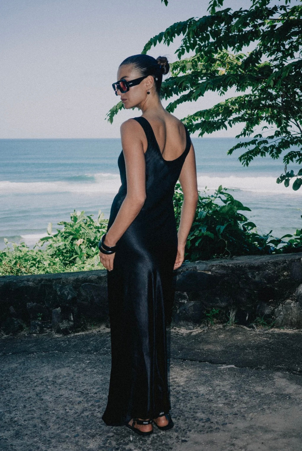 JONES SATIN MAXI DRESS - Black