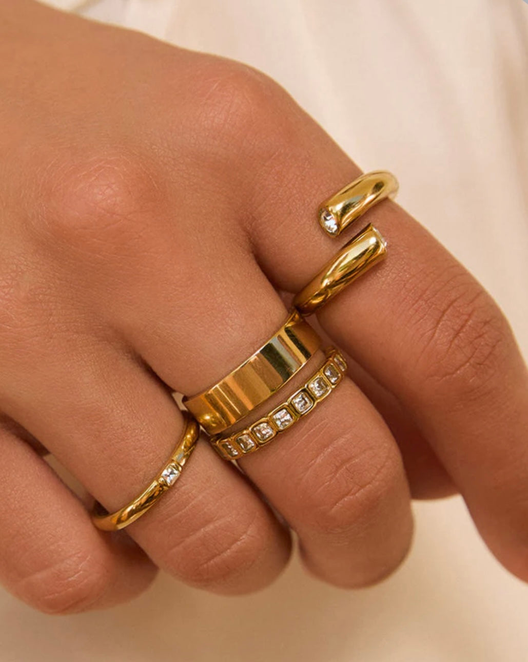 QUINN GOLD RING - STONE