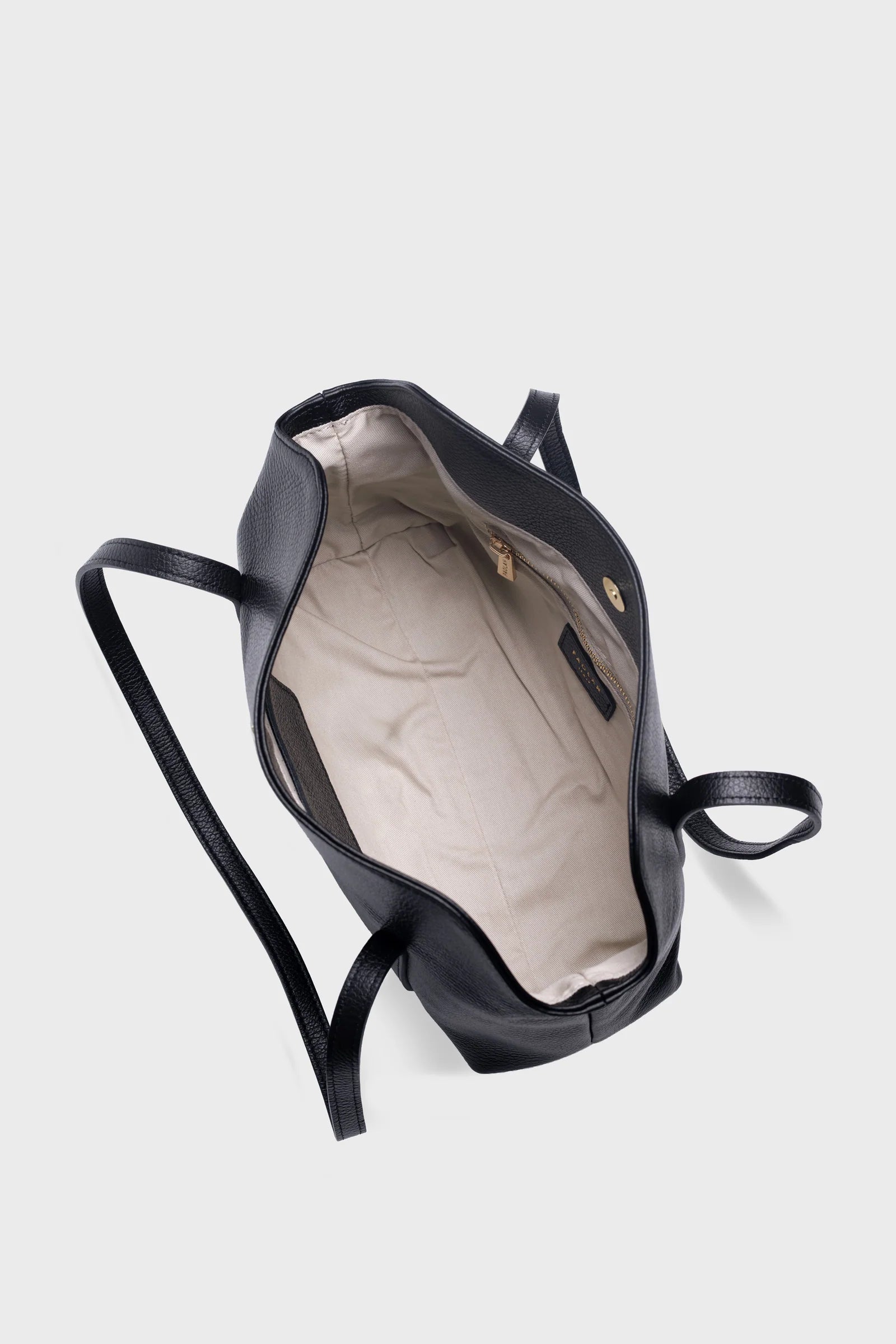 LIVIA SHOULDER BAG - BLACK