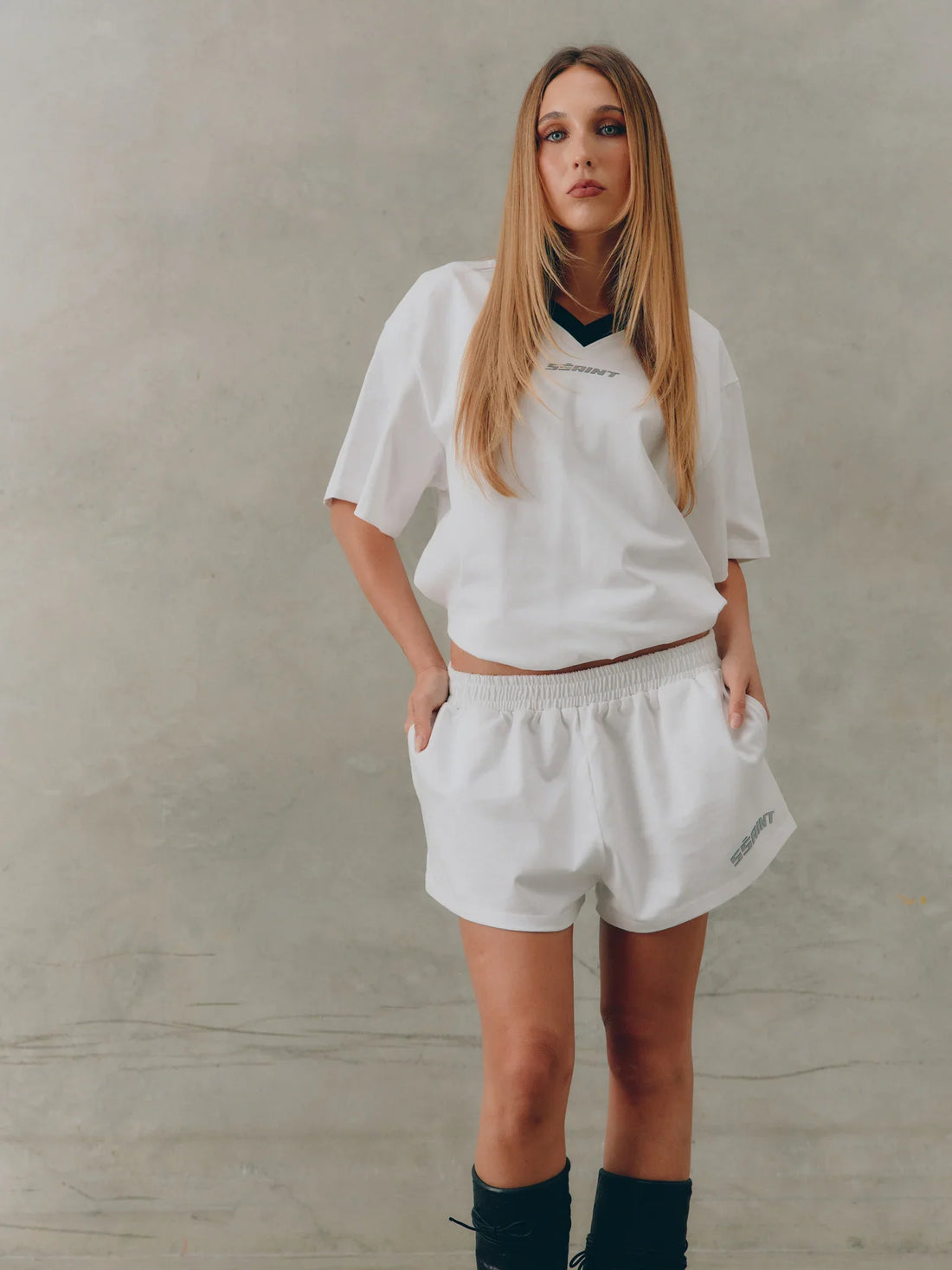 REFLECTIVE LOGO SHORTS: WHITE