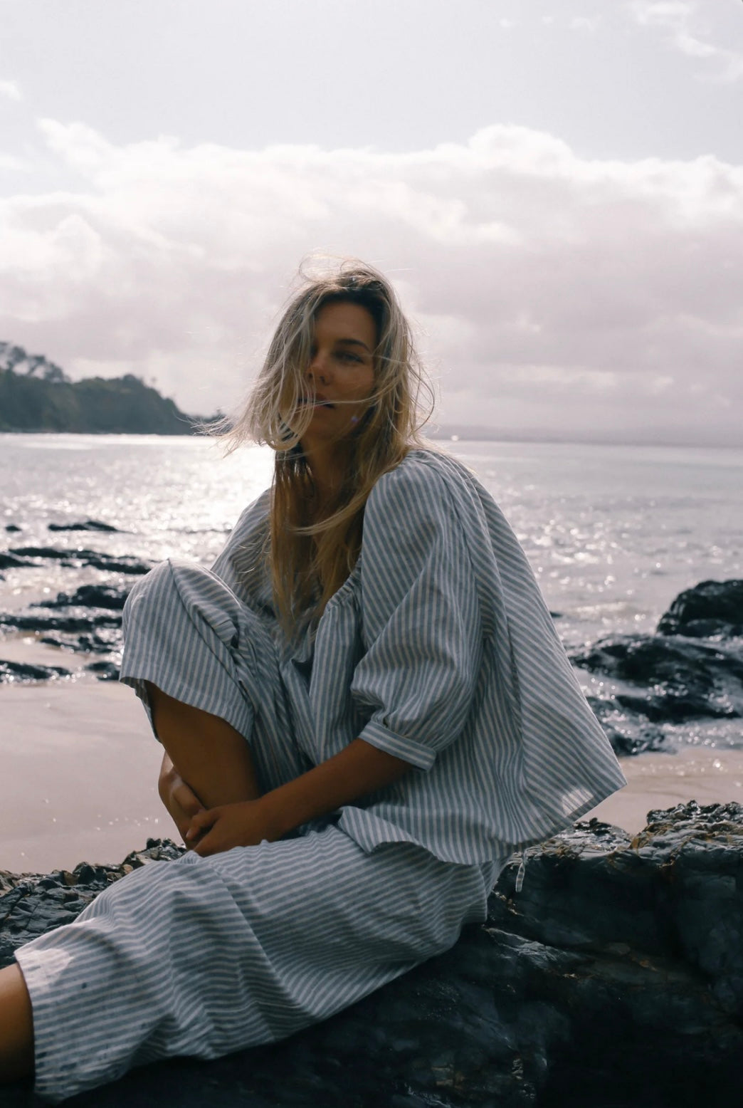 CHLOE BLOUSE WASHED BLUE