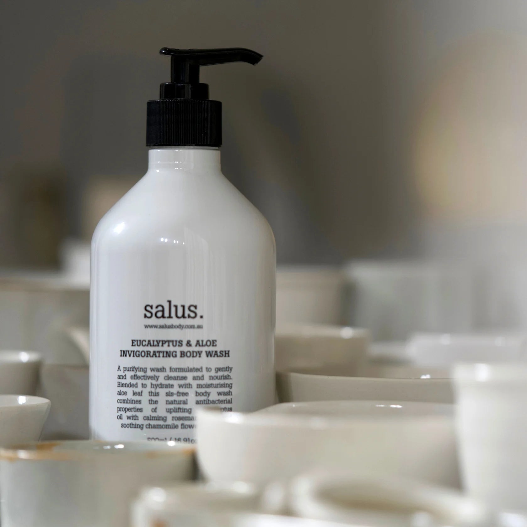 EUCALYPTUS &amp; ALOE INVIGORATING BODY WASH
