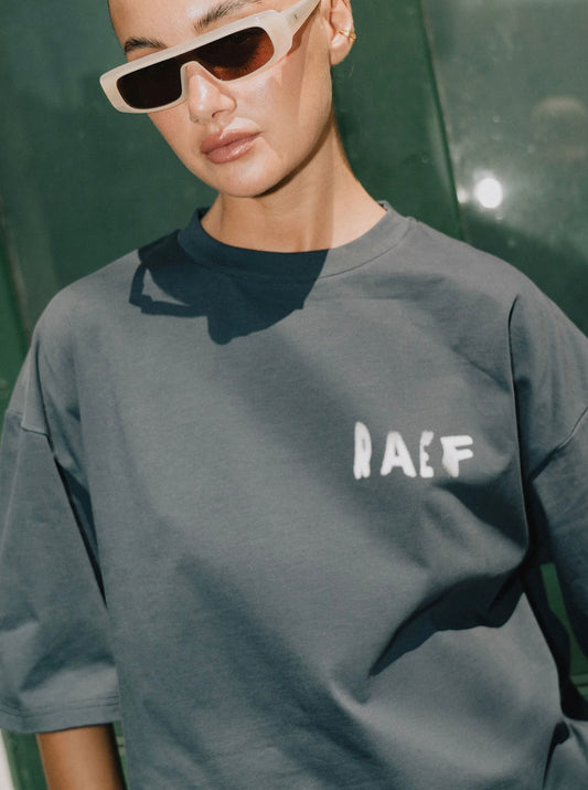 BLURRED RAEF TEE - Charcoal