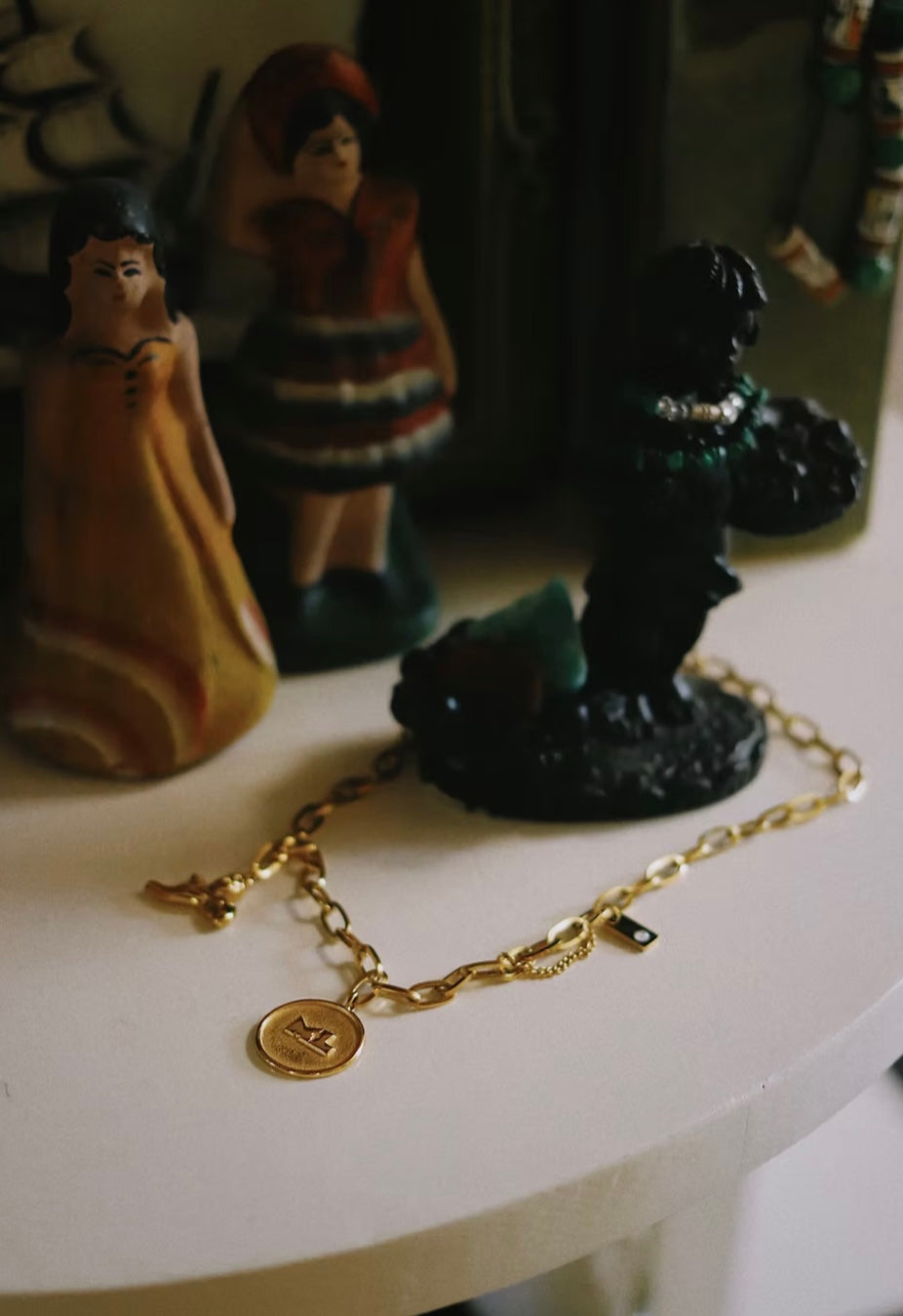 TRAVELER CHARM NECKLACE - Gold