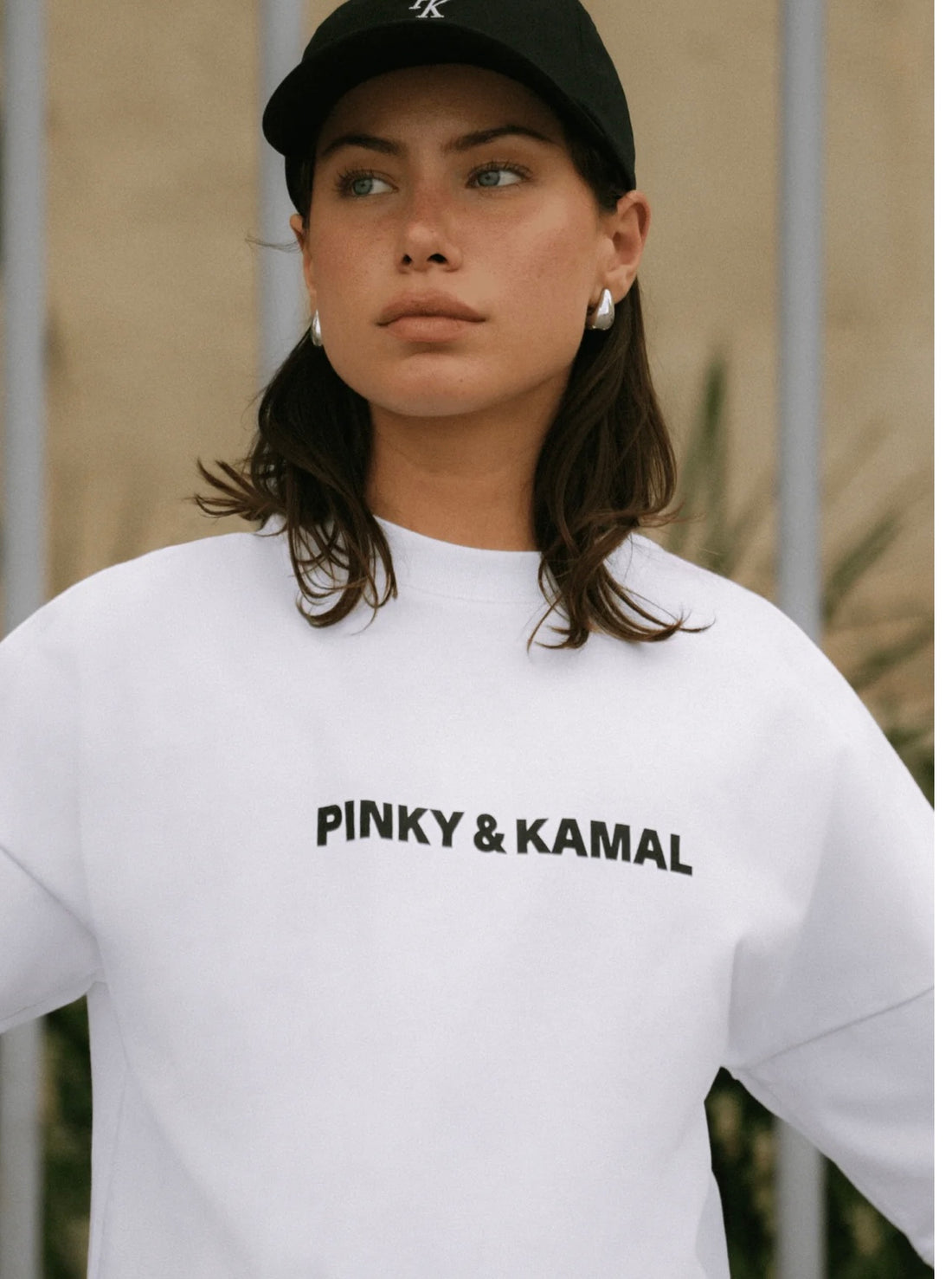 PINKY + KAMAL - T-Shirt Black / White