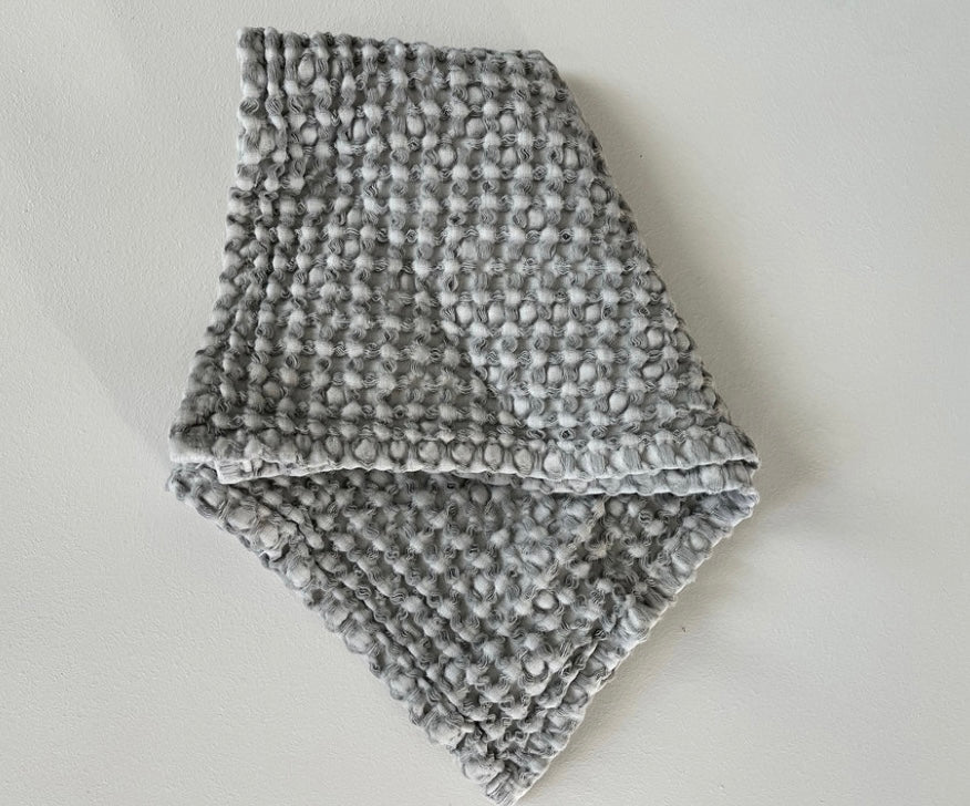 100% ORGANIC RUSTIC WAFFLE FACE CLOTH - LIGHT GREY