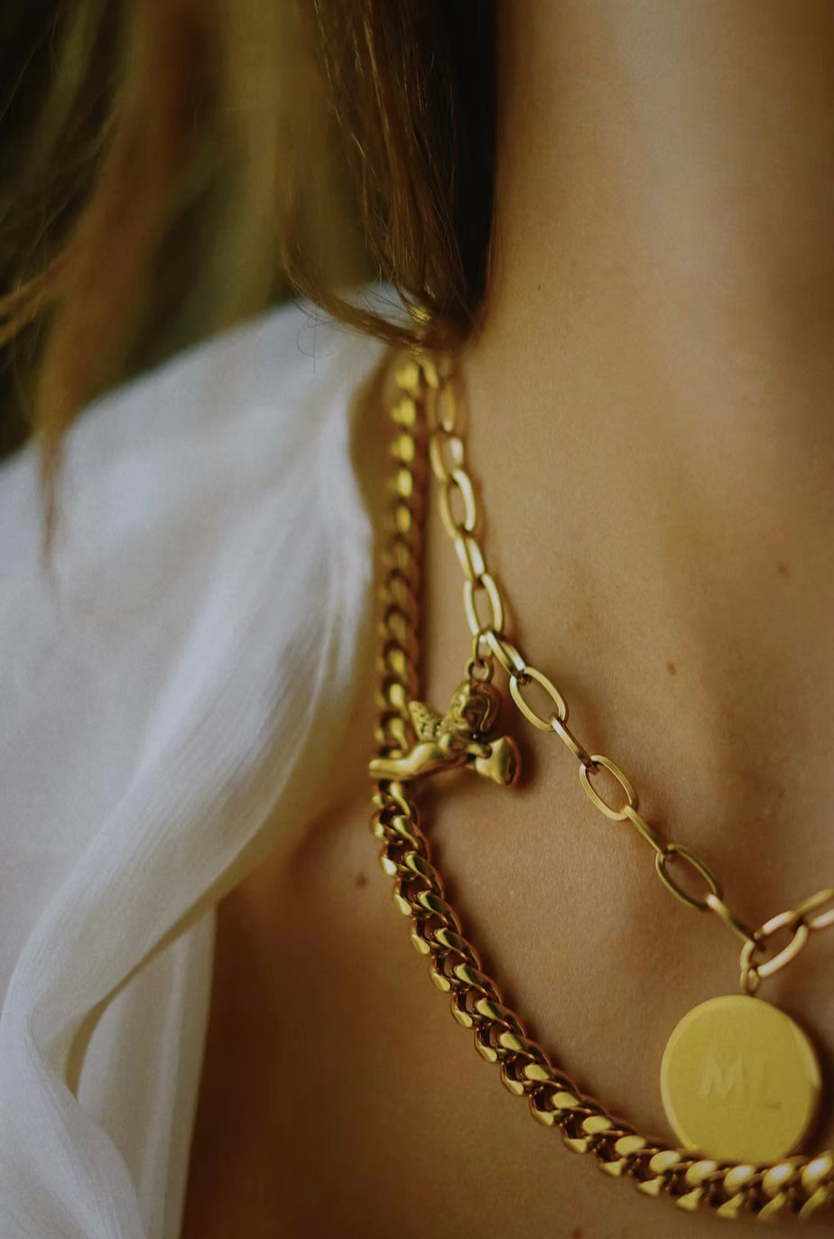 TRAVELER CHARM NECKLACE - Gold