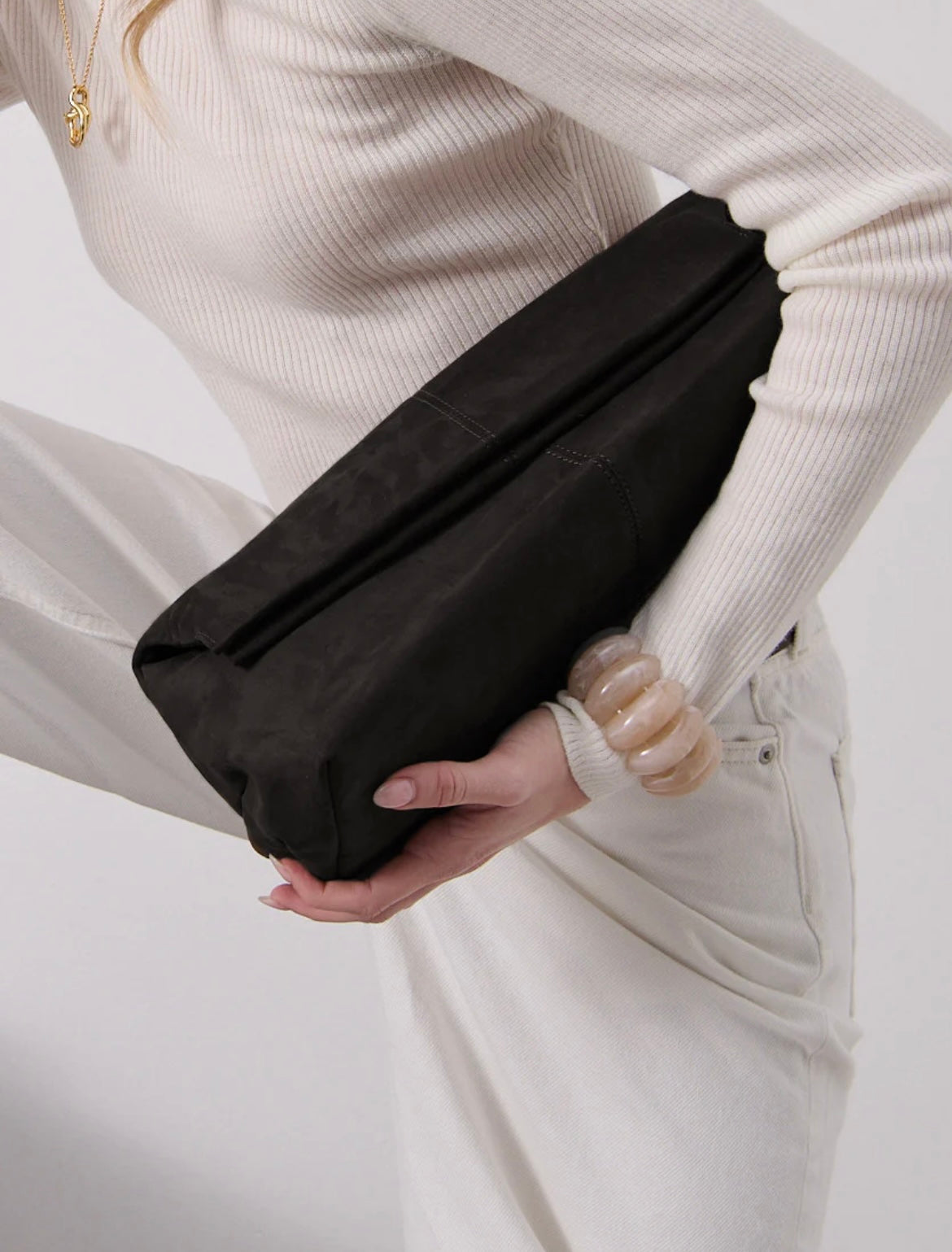 BECCA SUEDE CLUTCH - BLACK