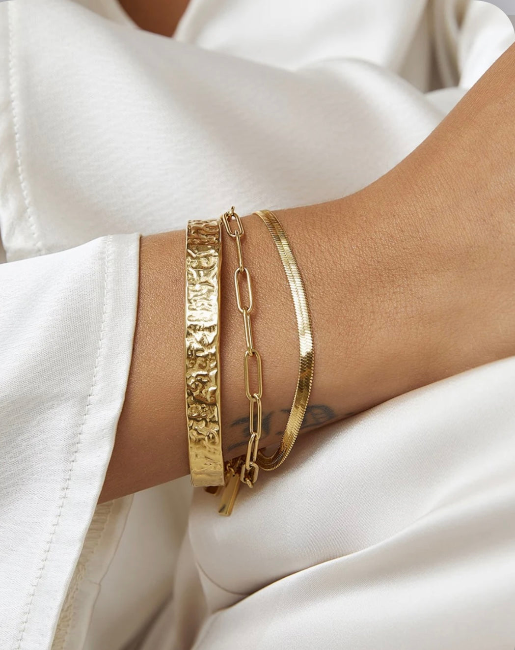 SANTANA GOLD BRACELET
