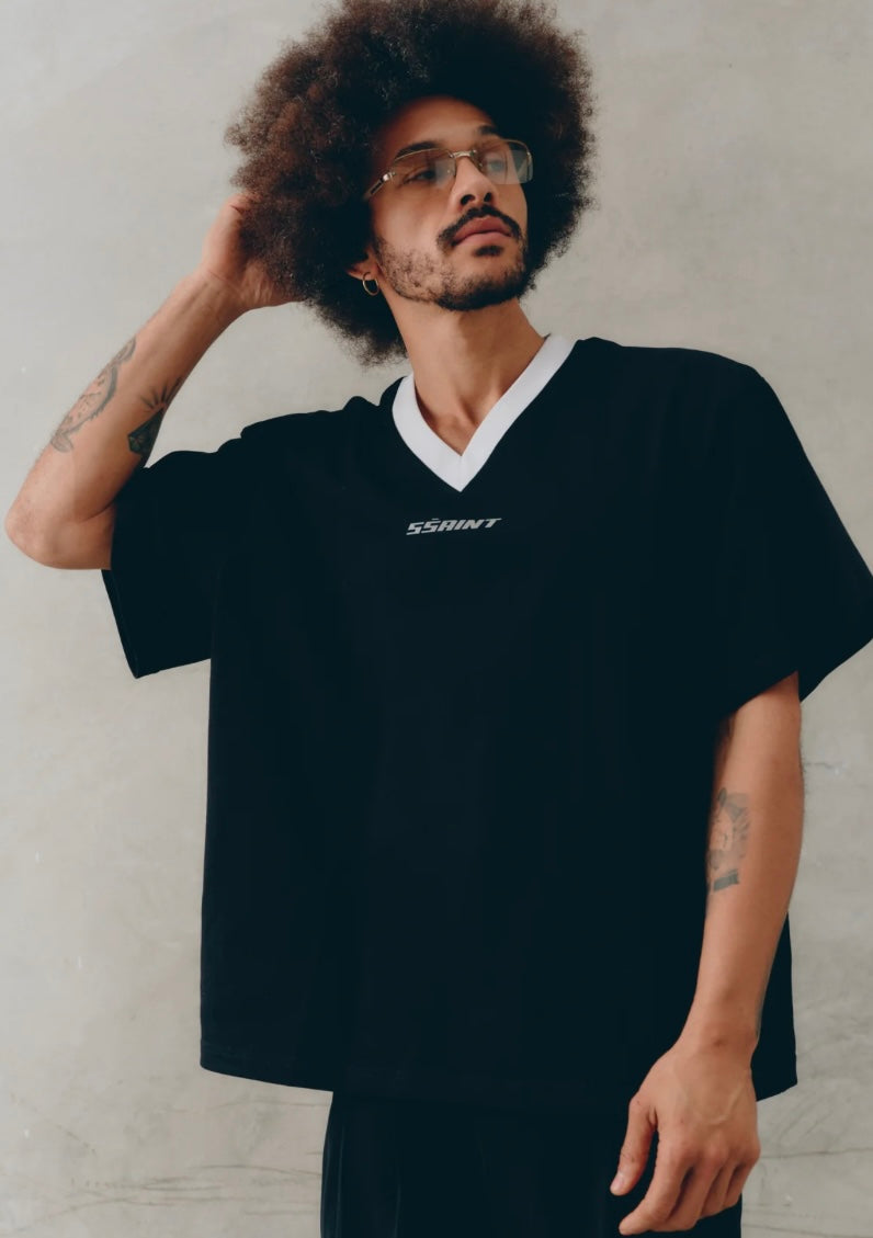 REFLECTIVE V NECK TEE BLACK