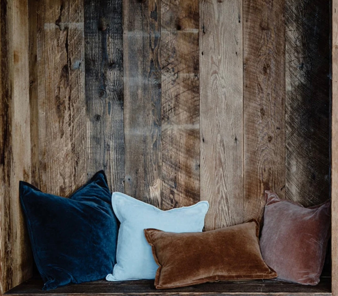 EVELYN VELVET CUSHION- NUTMEG / 40x60cm