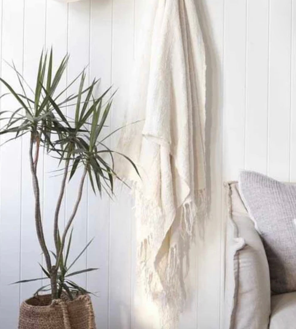 BEDOUIN OVERSIZED LINEN THROW - IVORY