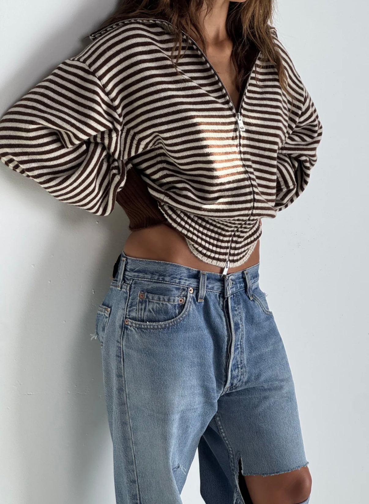 FOLD DOWN ZIPPER KNIT - CREAM BROWN STRIPE