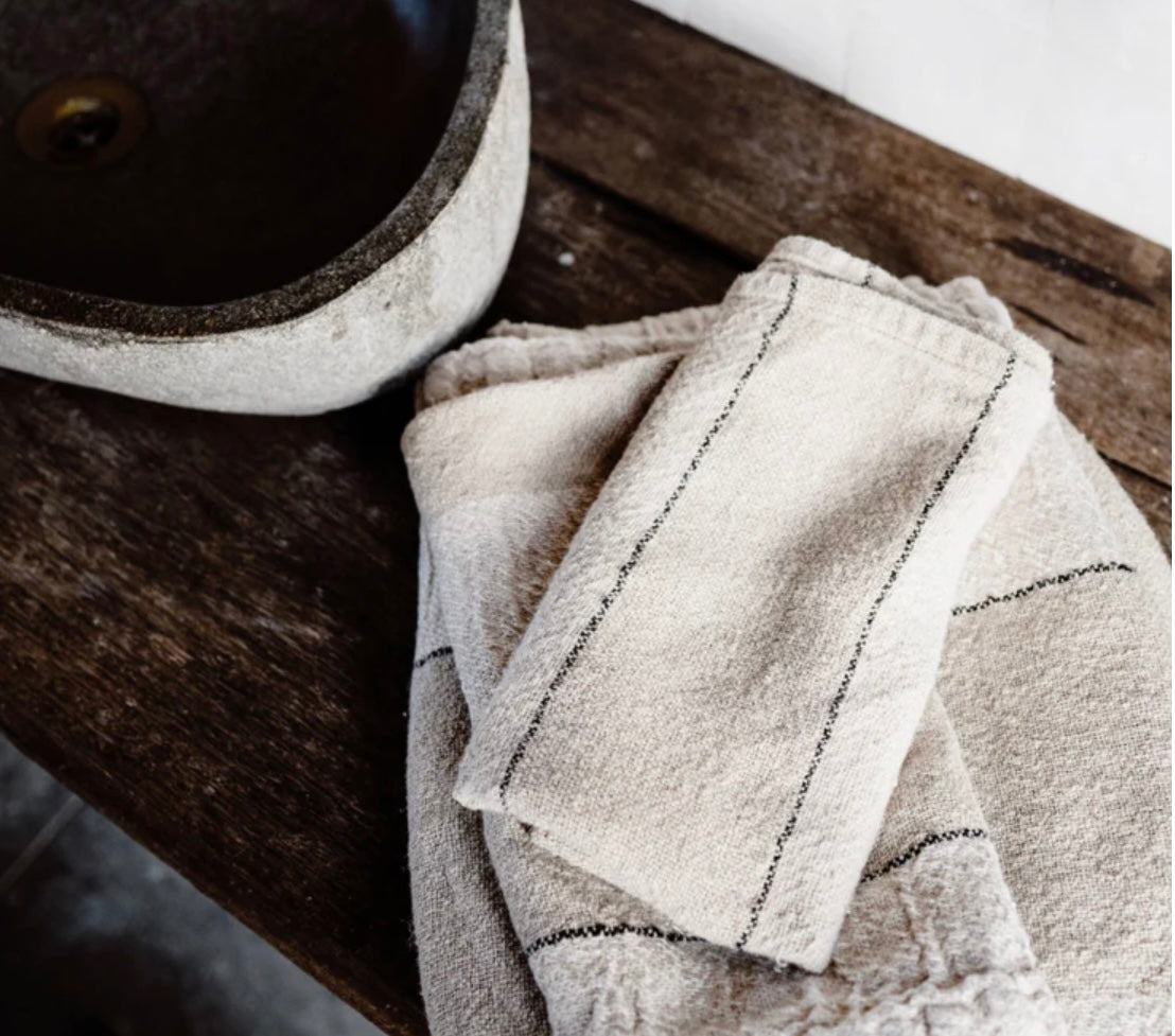 RETREAT LINEN HAND TOWEL - SET OF TWO - NATURAL/IVORY/BLACK / 50x60cm