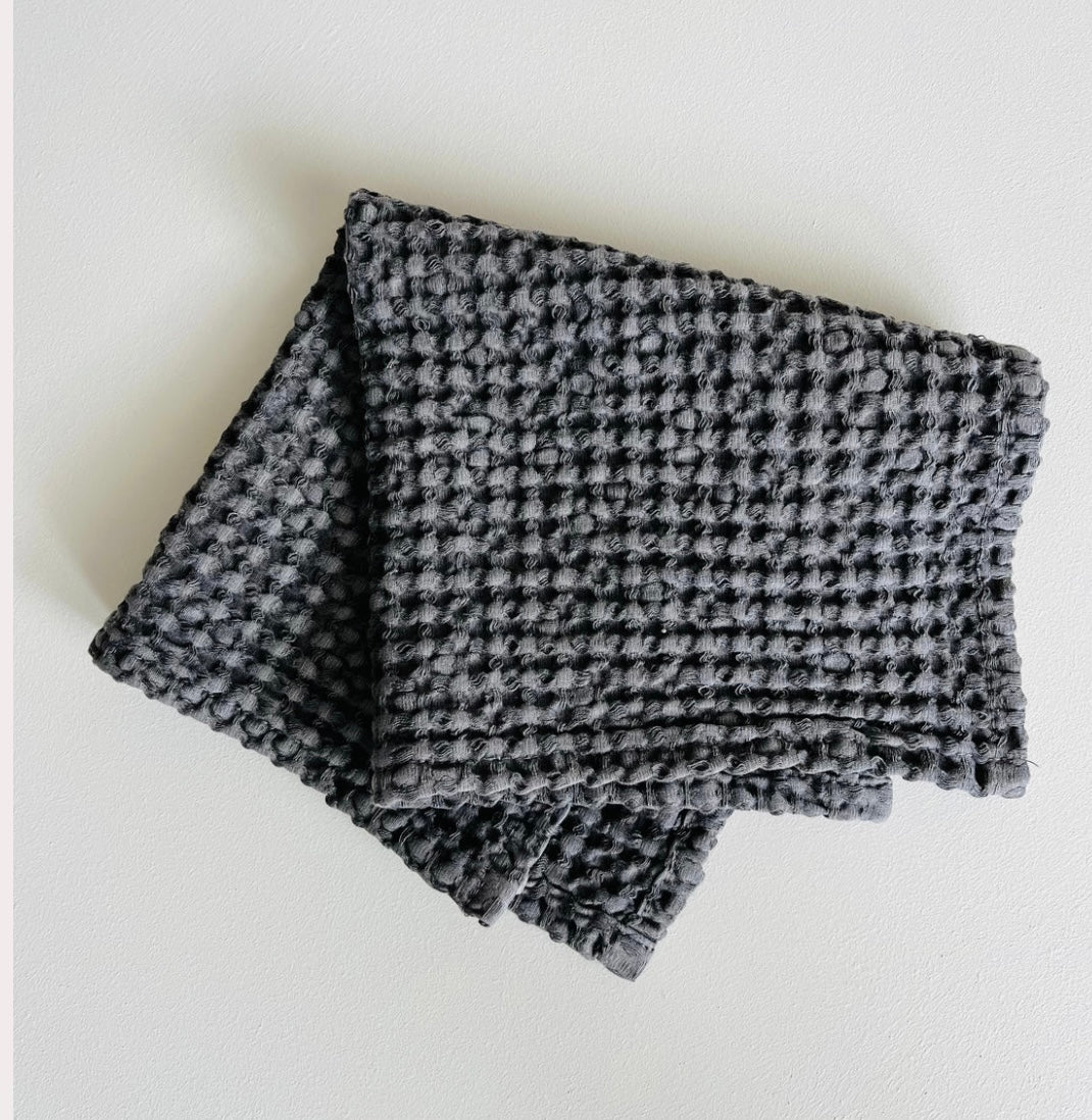 100% ORGANIC COTTON RUSTIC WAFFLE FACE CLOTH - CHARCOAL