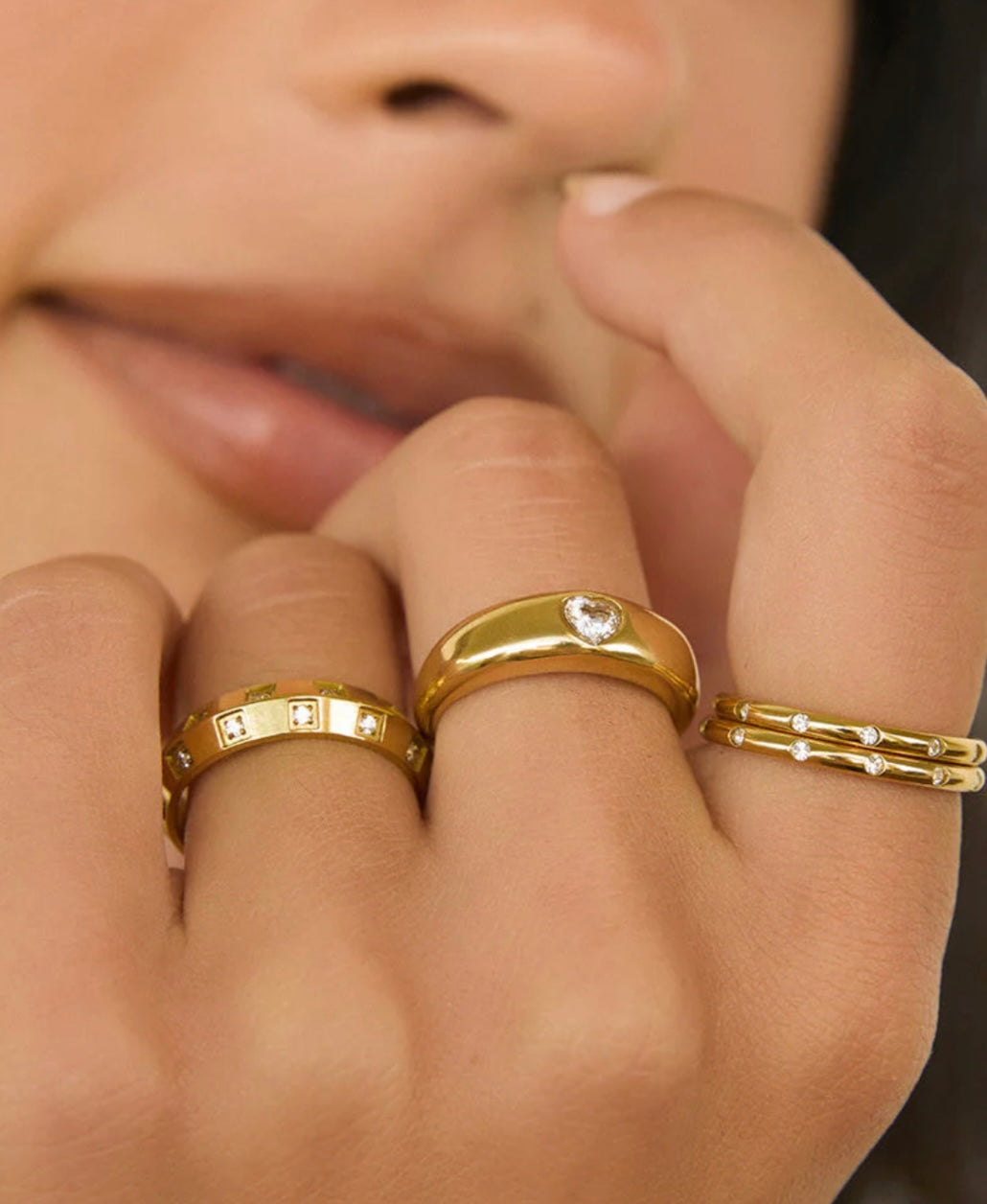 VIOLA RING - GOLD STACKING RING