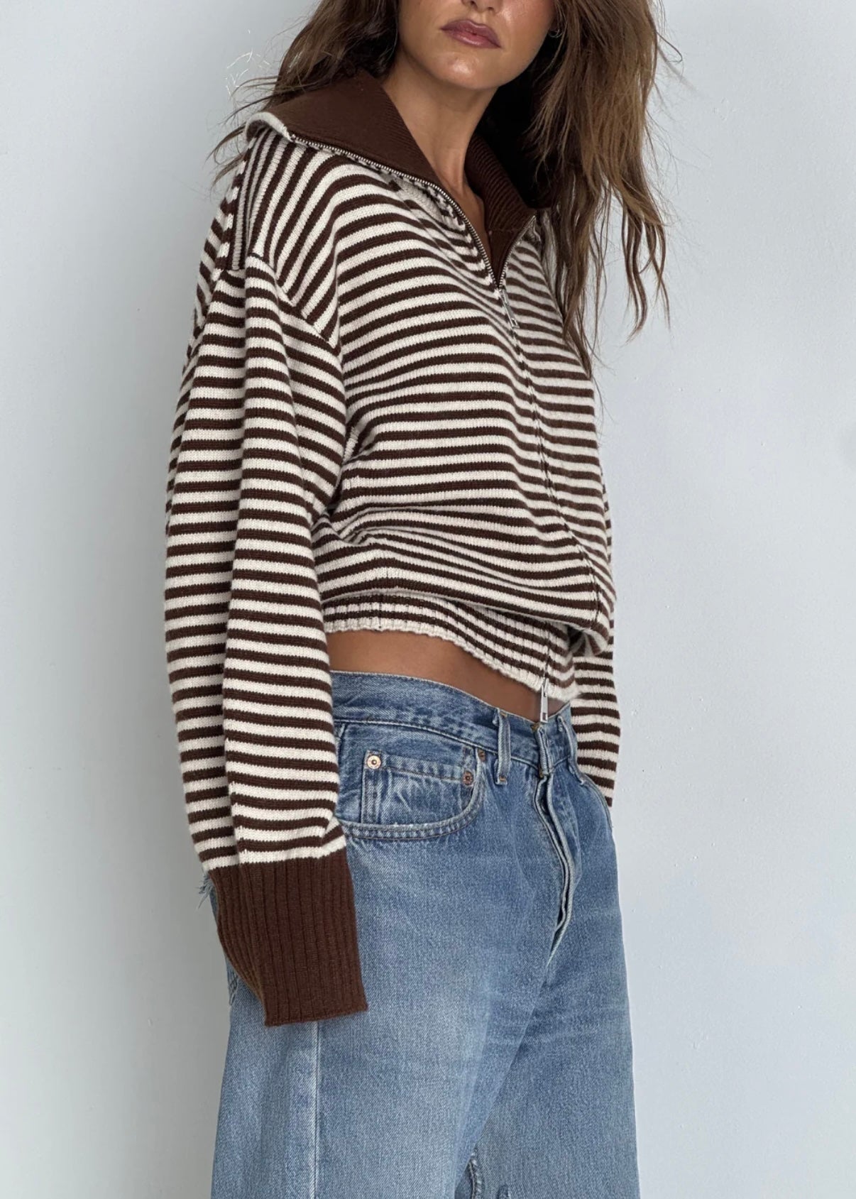 FOLD DOWN ZIPPER KNIT - CREAM BROWN STRIPE