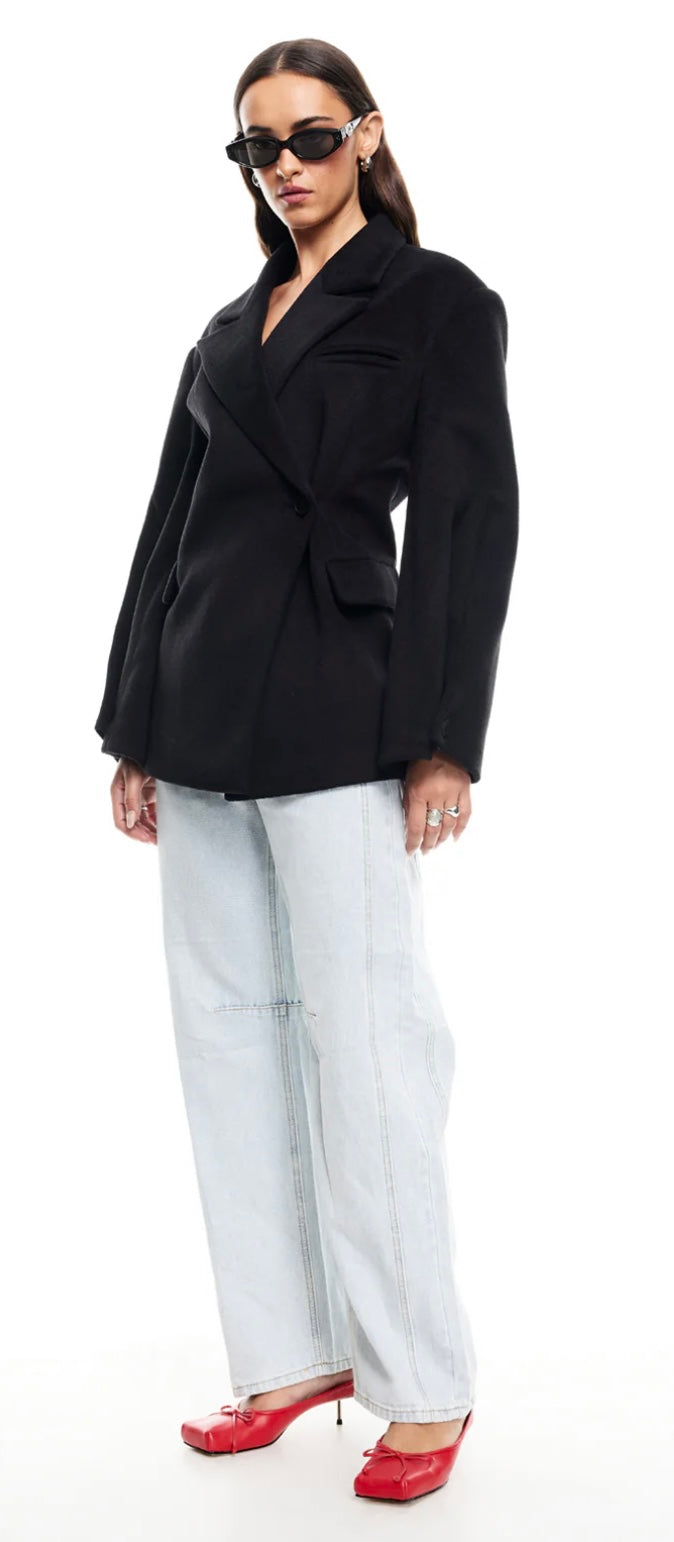 HEART SHAPED COAT - BLACK