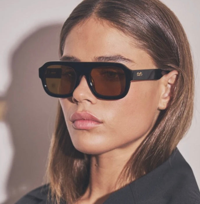 SODA - Shade 004 Black w/Olive lens