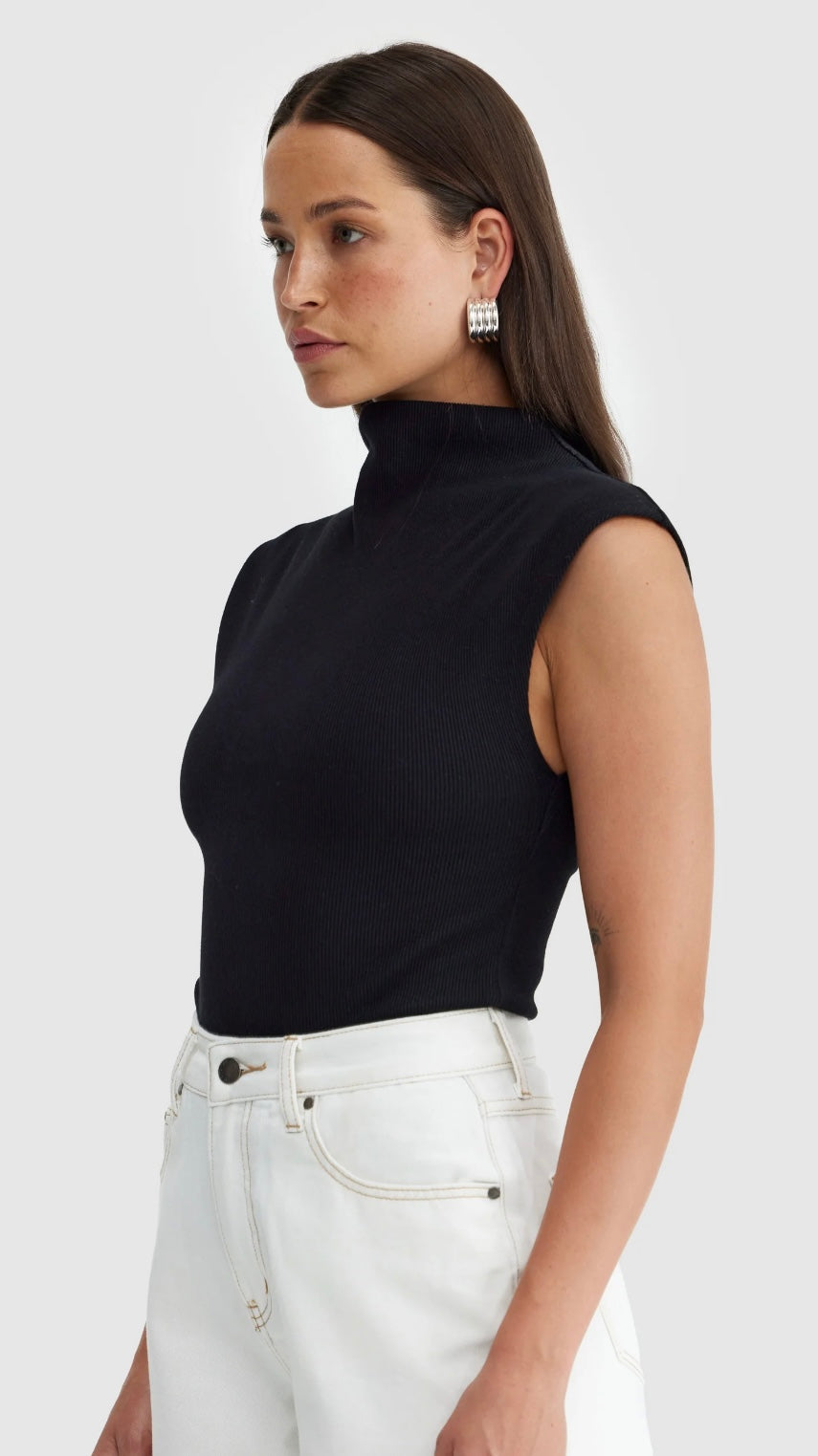 LIV HIGH NECK TOP - Black