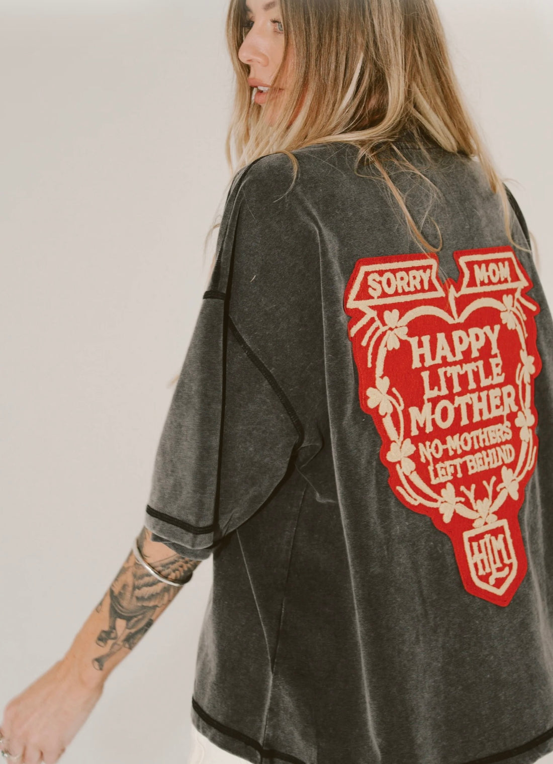 SORRY MOM TEE - BLACK