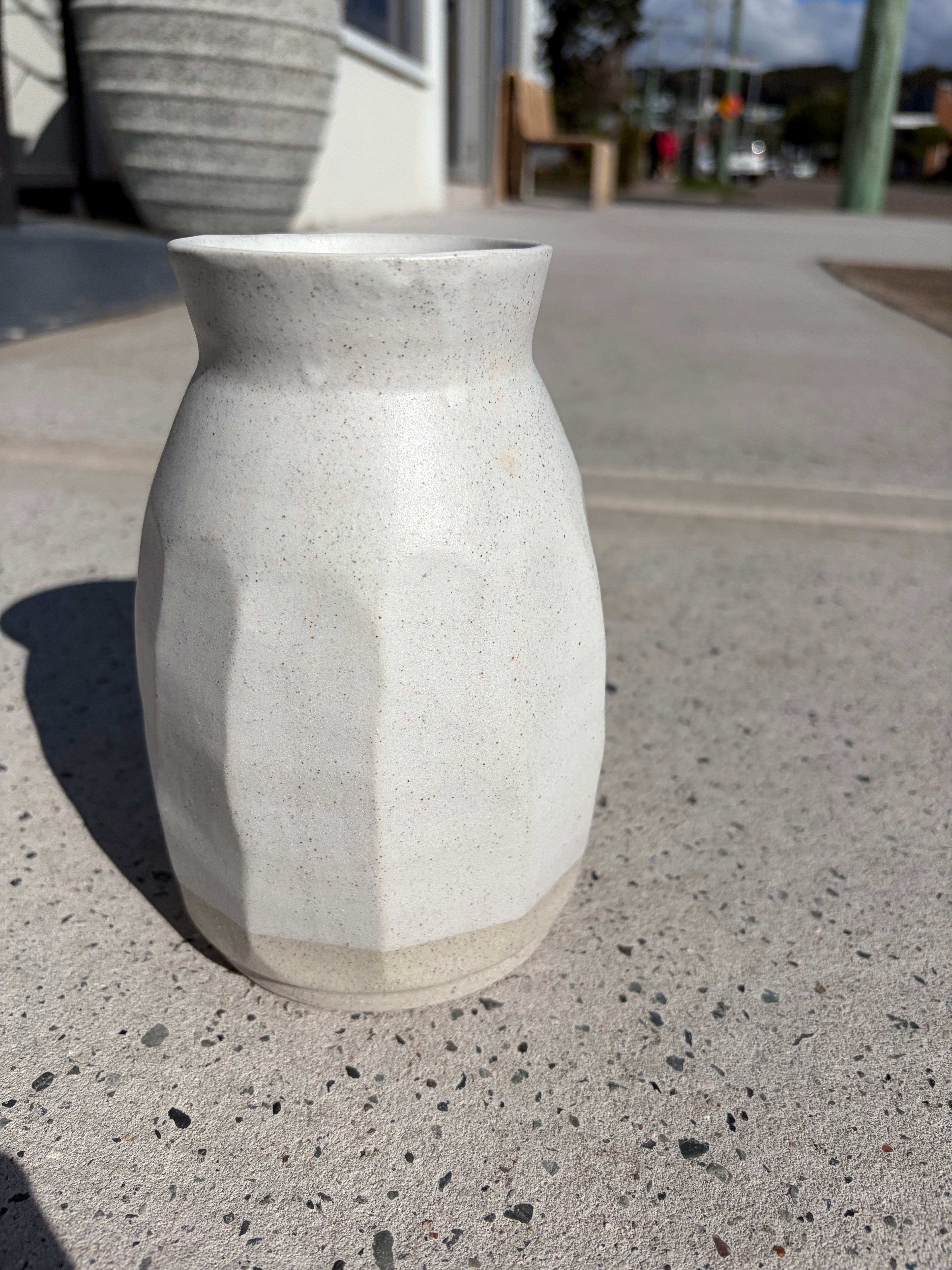 CARVE VASE