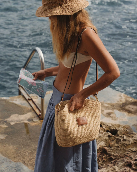 LEATHER TRIM RAFFIA BB