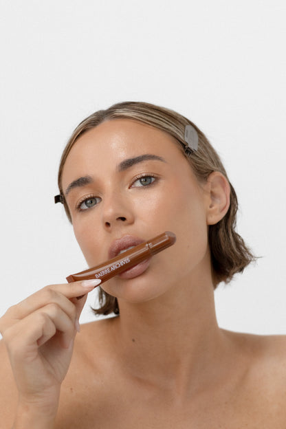 NOURISHING LIP OIL
